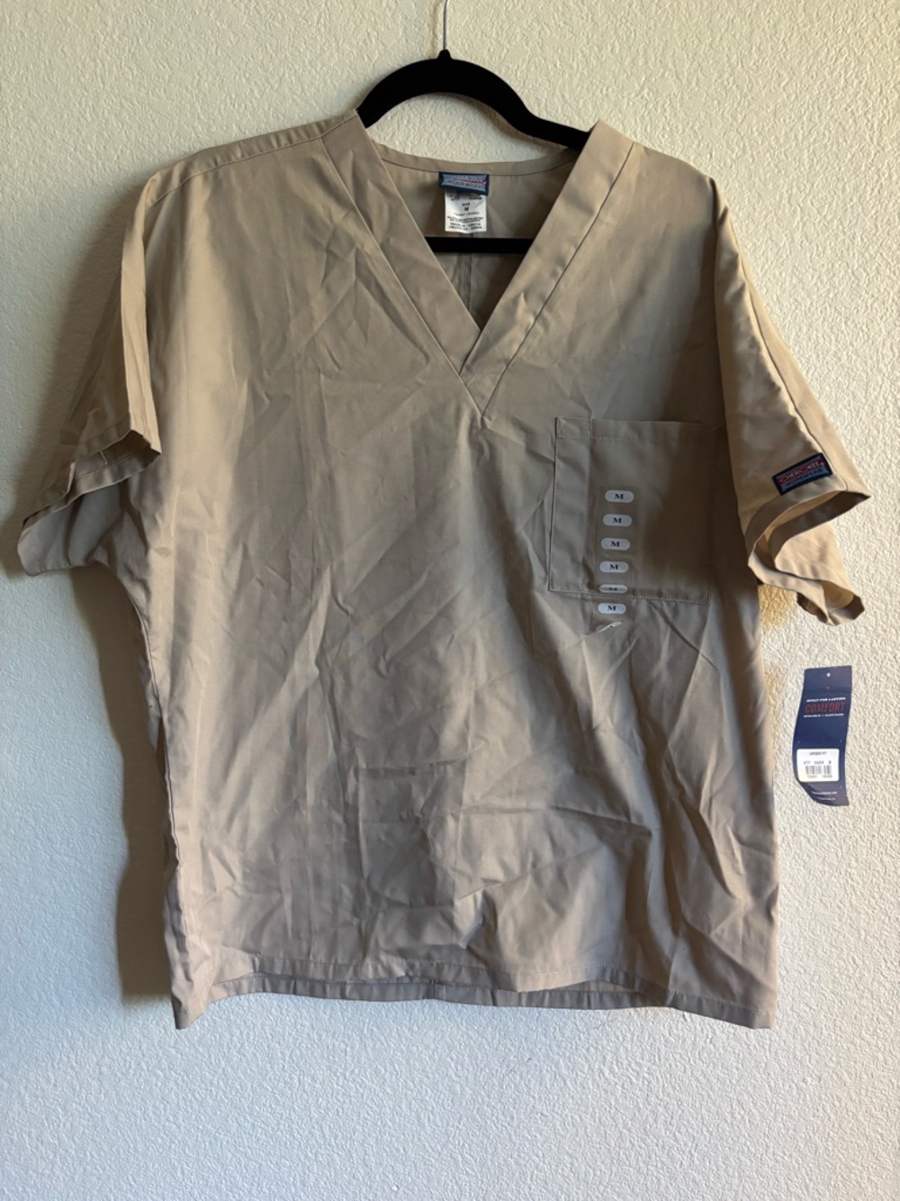 NWT! Cherokee V-Neck Scrub Top in Khaki